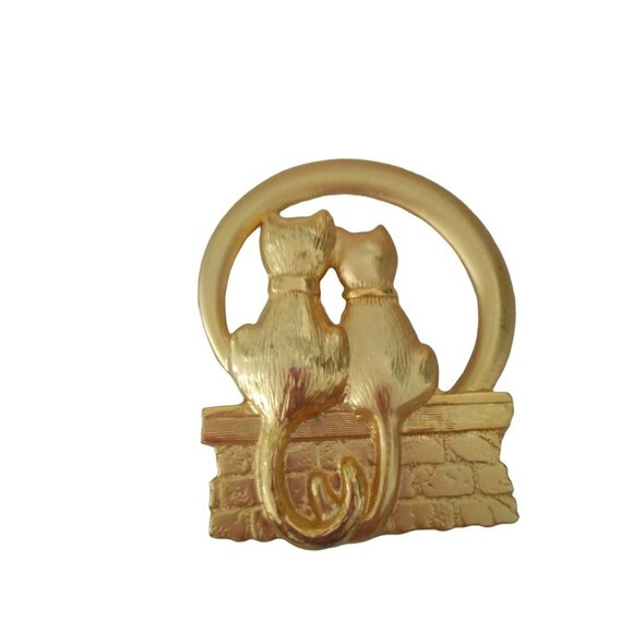 JJ Jonette Jewelry - Cat Pin Brooch JJ Jonette Signed Goldtone Cat Friends Lovers on Wall Moon
